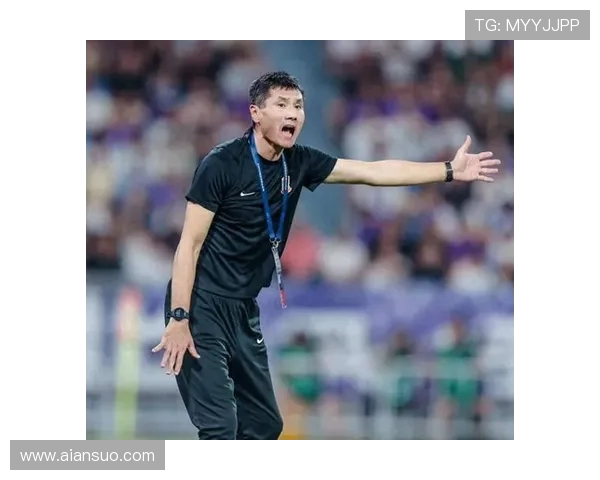 邵佳一从球员到教练的成长之路展现中国足球人物的时代风采